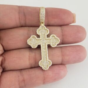 18K Gold Gothic Cross Pendant